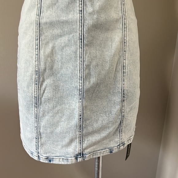 Blank NYC Light Blue Denim Dress - Picture 7 of 16